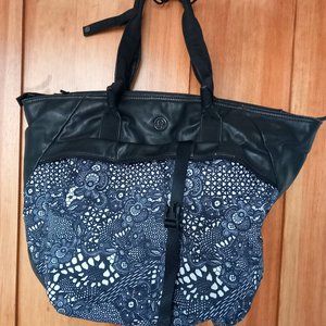 Lululemon Gym / Travel Bag
